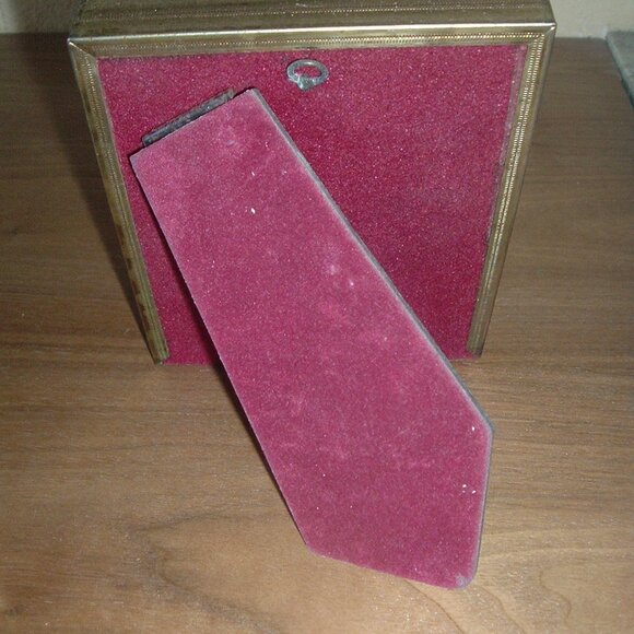 Shadowbox Diorama LITTLE GARDENER Big Eyes 3D Framed Greeting Card Art NICE! - Picture 2 of 2